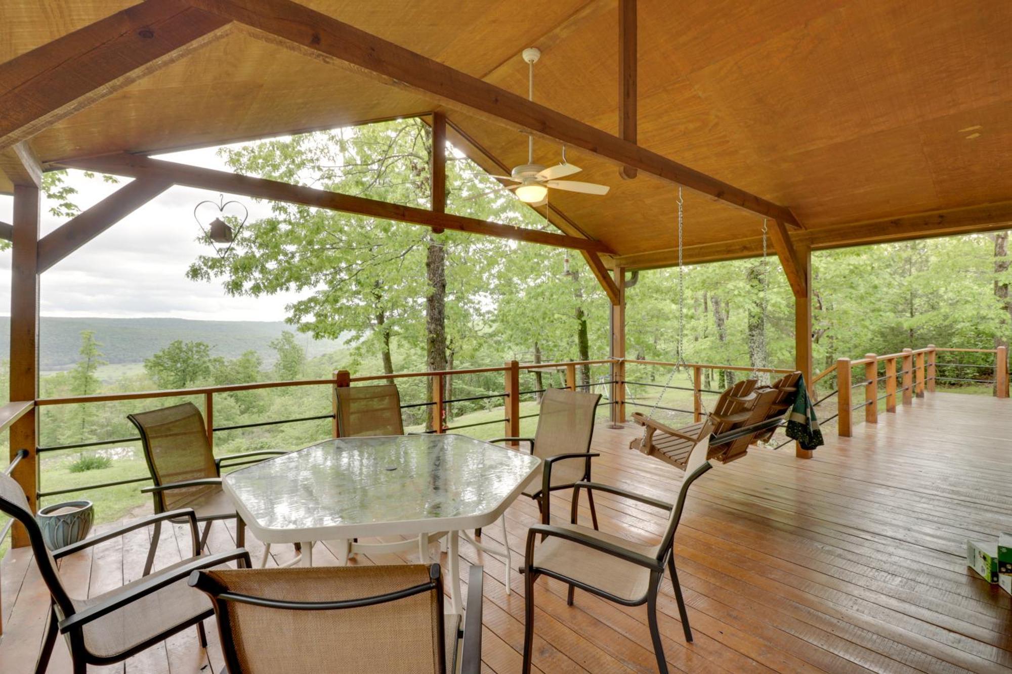 Spacious And Elegant Mountain View Cabin With Deck! 外观 照片
