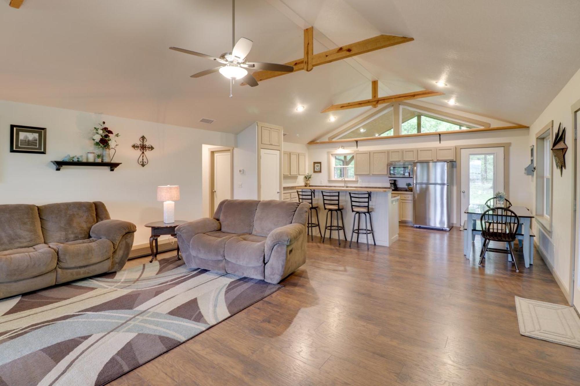 Spacious And Elegant Mountain View Cabin With Deck! 外观 照片