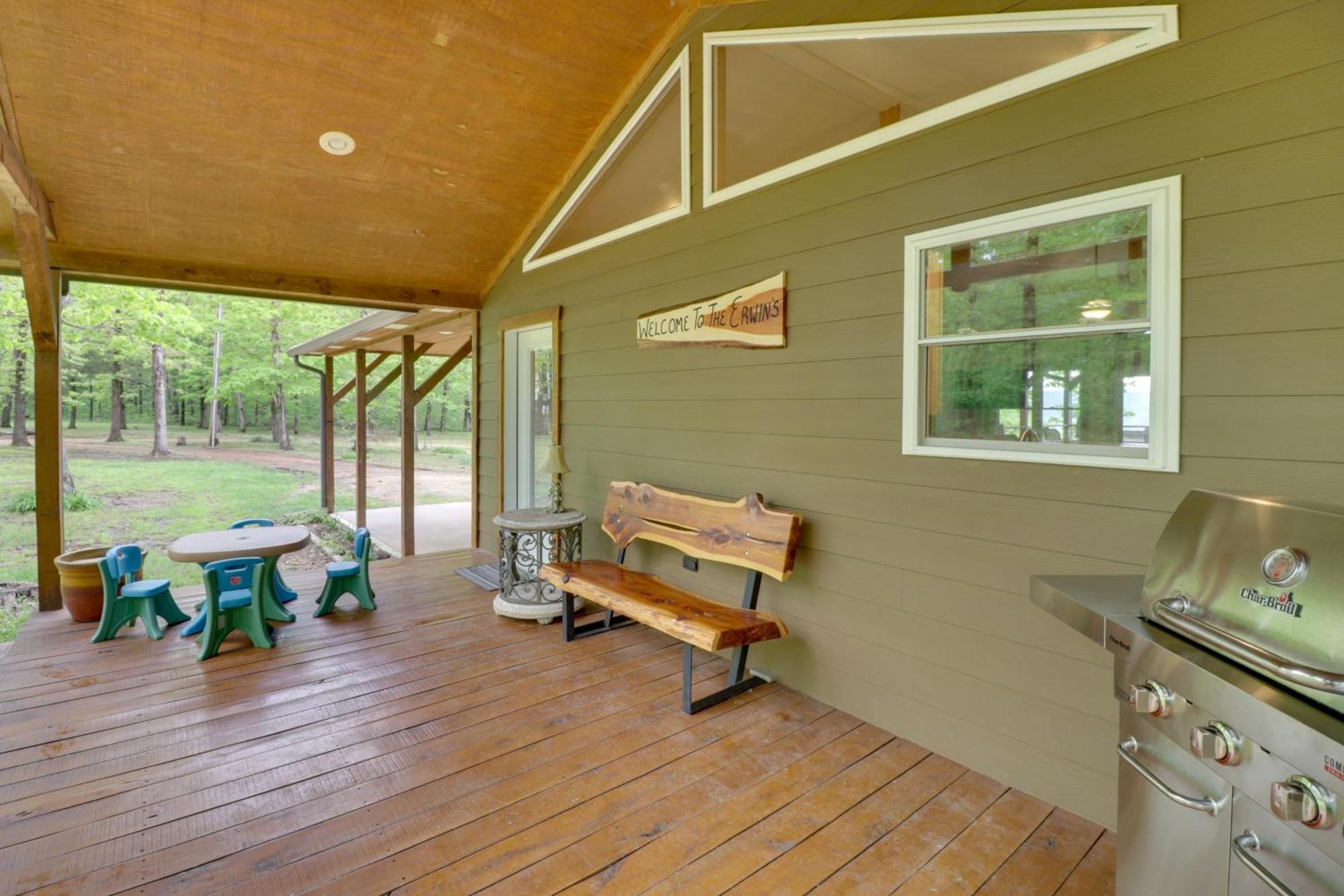 Spacious And Elegant Mountain View Cabin With Deck! 外观 照片